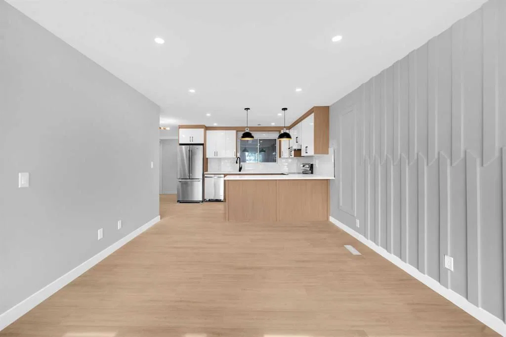 219 Falwood Way NE, Calgary — photo 4 of 32