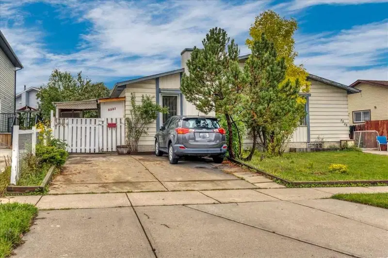 3531 42 Street NE, Calgary — main listing photo