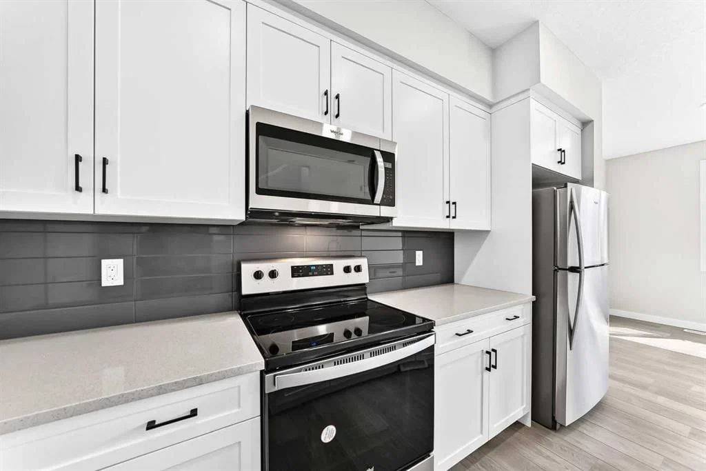 619 Savanna Crescent NE, Calgary — photo 4 of 47