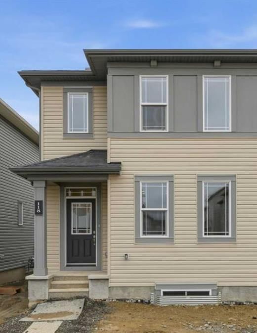 29 Yorkstone Gardens SW, Calgary — main listing photo