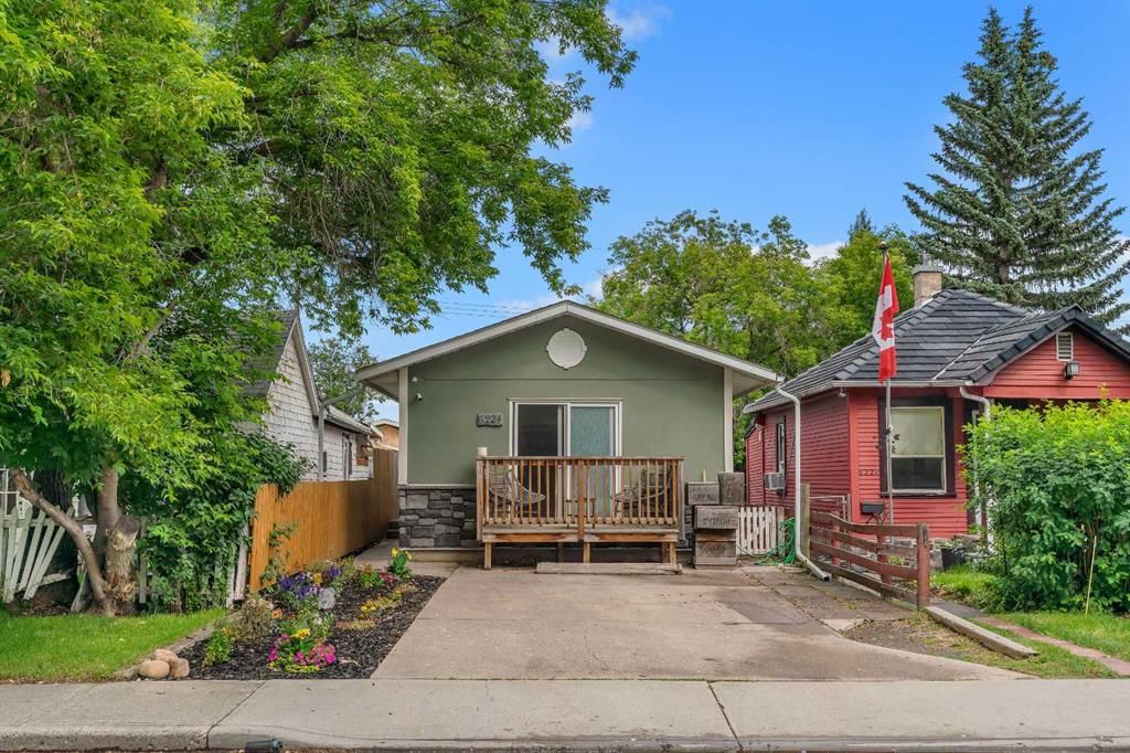 6224 18A Street SE, Calgary — main listing photo