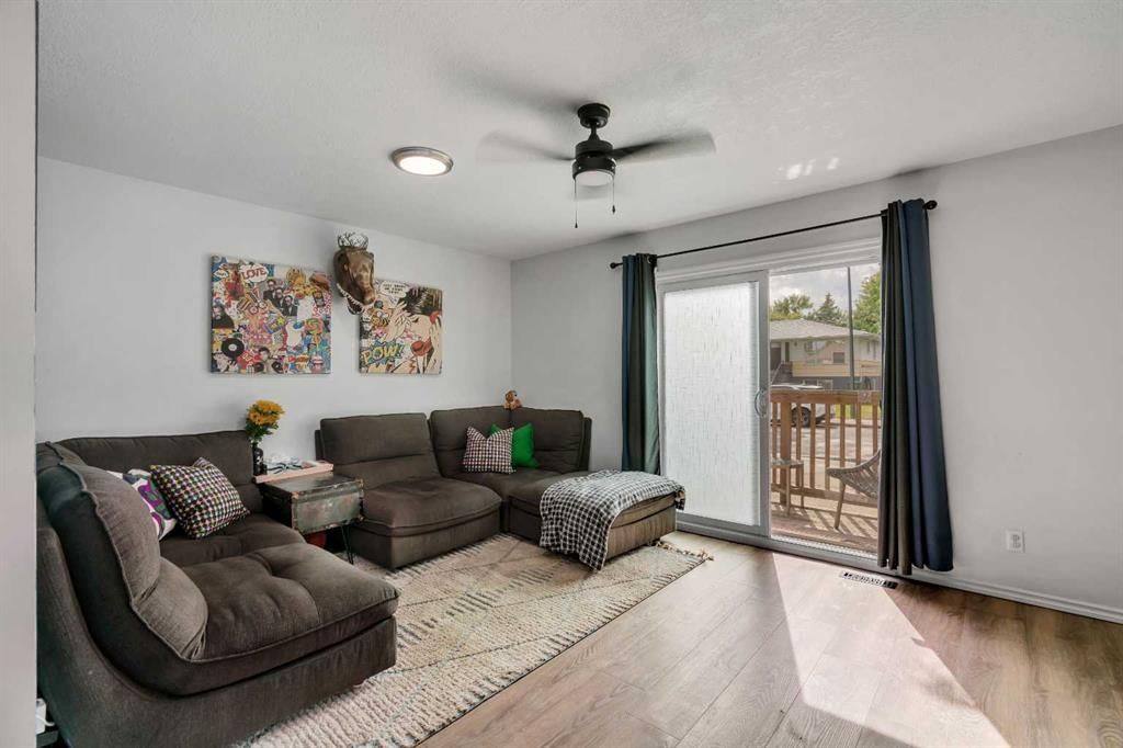 6224 18A Street SE, Calgary — photo 5 of 29