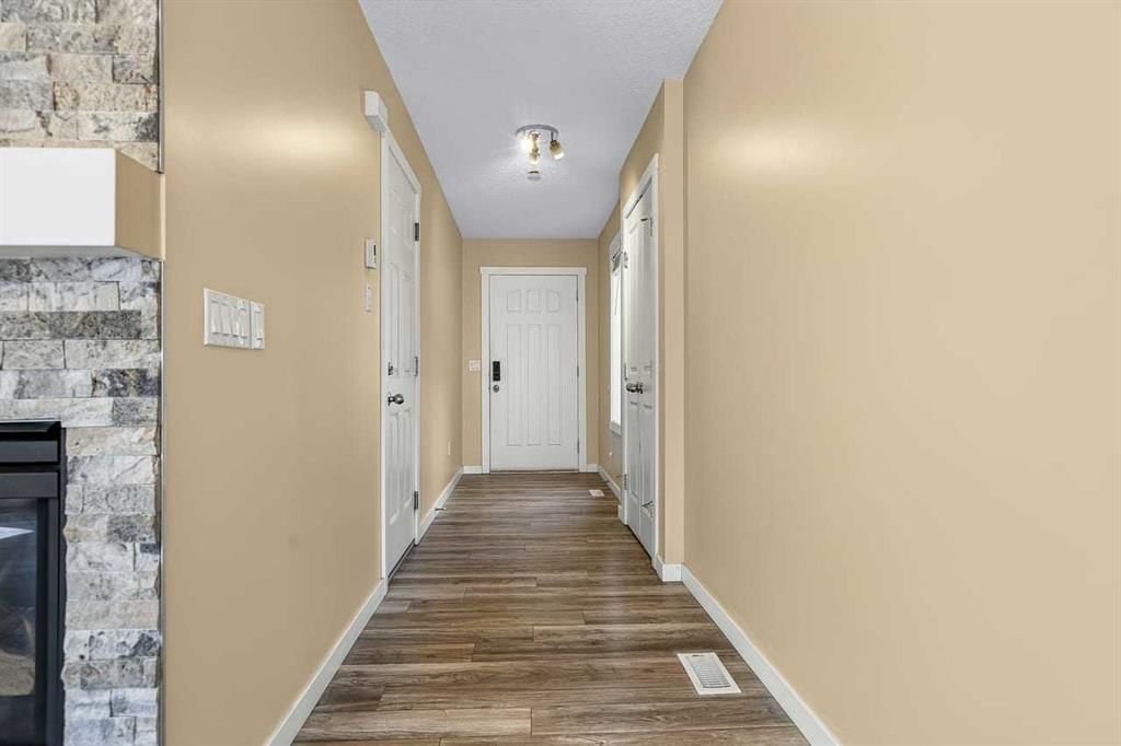 60 Covecreek Mews NE, Calgary — photo 4 of 45