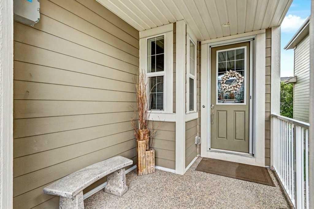 15 Sundown Way, Cochrane — photo 2 of 42