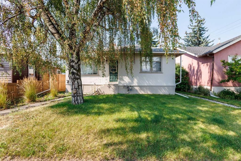 1741 24 Street SW, Calgary — main listing photo