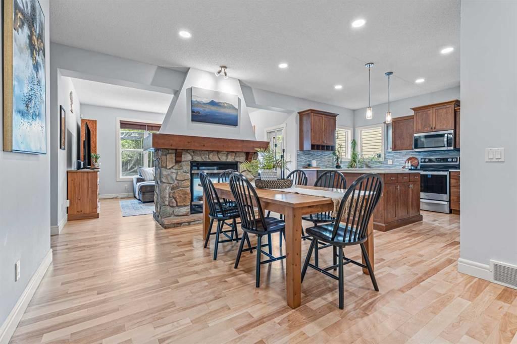 295 Aspen Hills Close SW, Calgary — photo 3 of 50