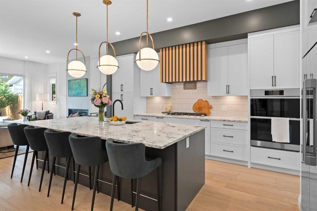 3515 7 Avenue SW, Calgary — photo 2 of 47