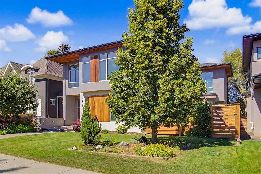 2820 12 Avenue NW, Calgary — photo 2 of 48