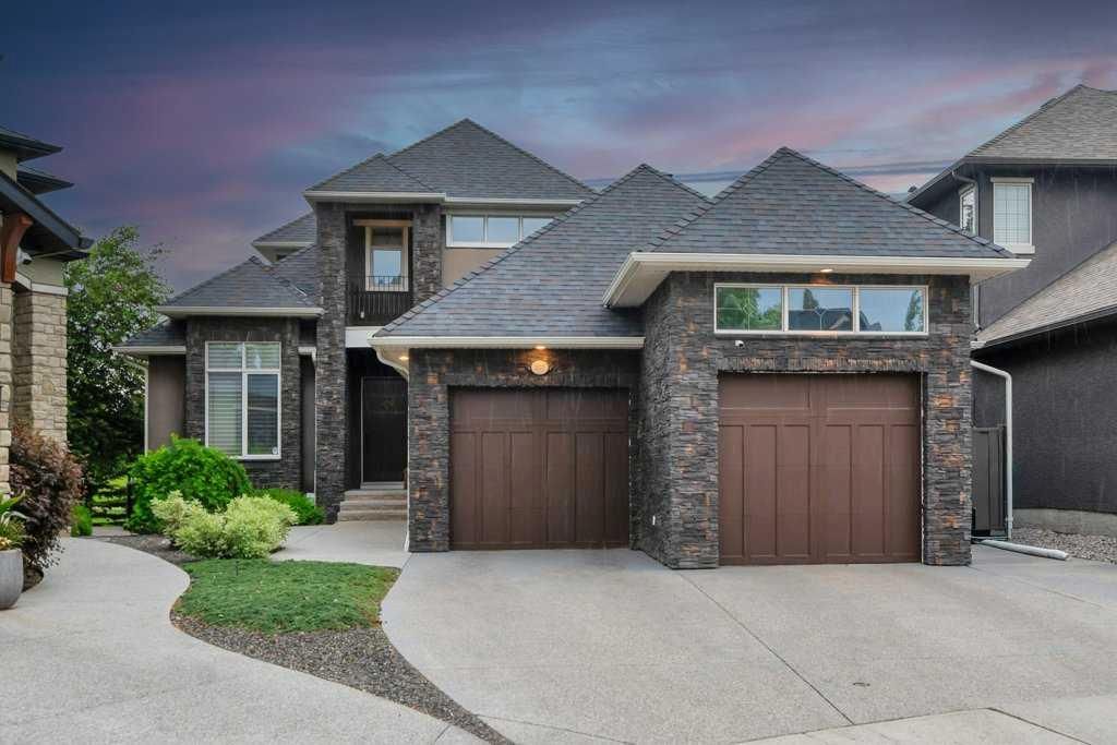 377 Evergreen Circle SW, Calgary — main listing photo