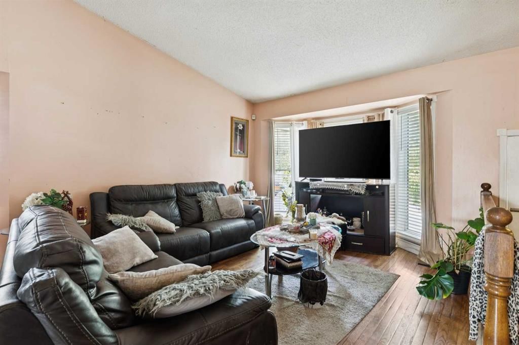111 Riverbrook Road SE, Calgary — photo 2 of 47
