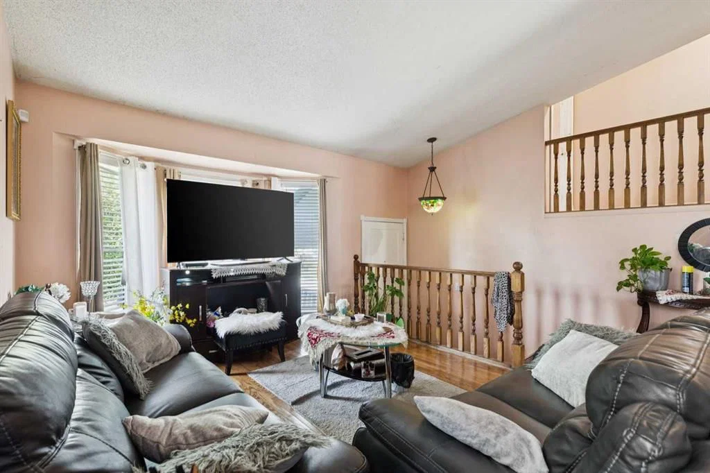 111 Riverbrook Road SE, Calgary — photo 3 of 47