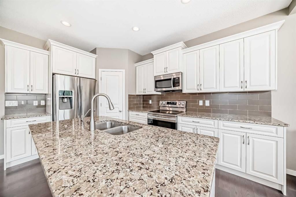 264 Auburn Bay Drive SE, Calgary — photo 3 of 31