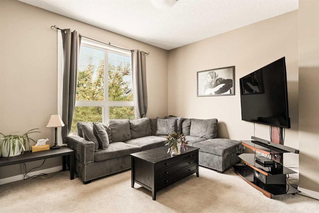316 Cranfield Common SE, Calgary — photo 4 of 25