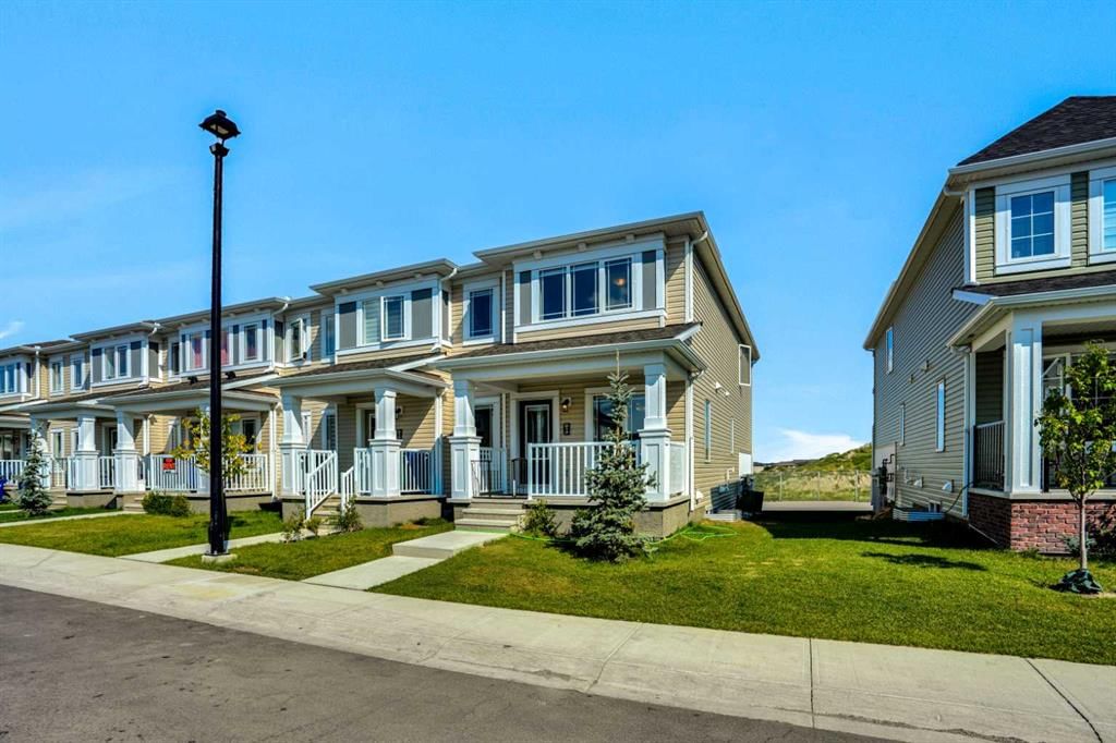 812 Windbury Street SW, Airdrie — photo 4 of 38