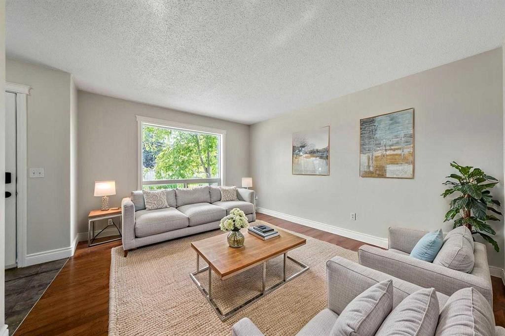 2508 72 Avenue SE, Calgary — photo 5 of 29