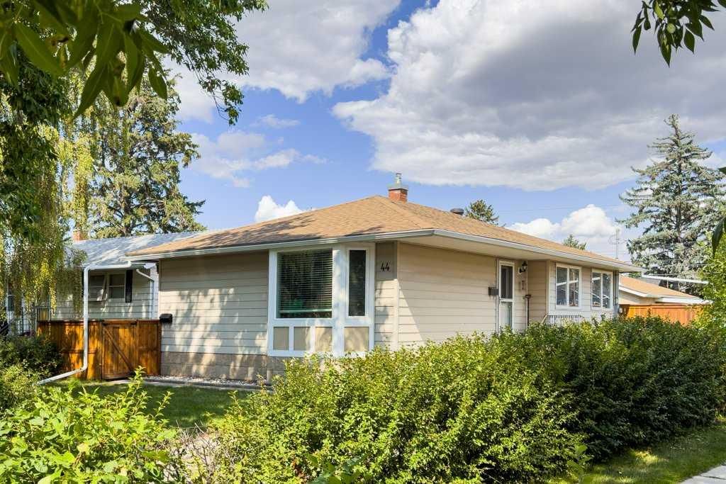 44 Lynndale Road SE, Calgary — main listing photo