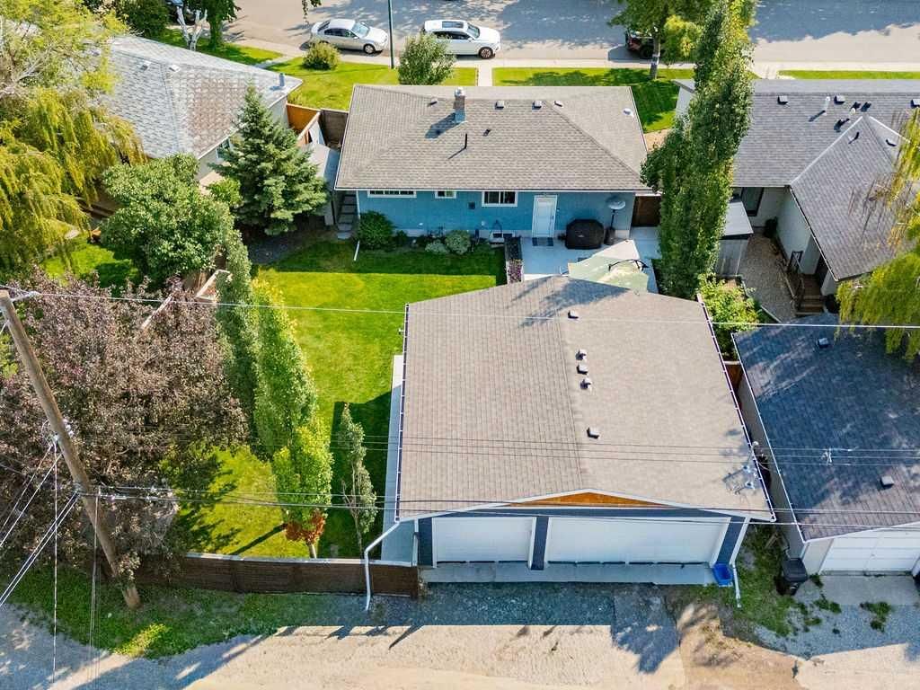 77 Westwood Drive SW, Calgary — photo 2 of 46