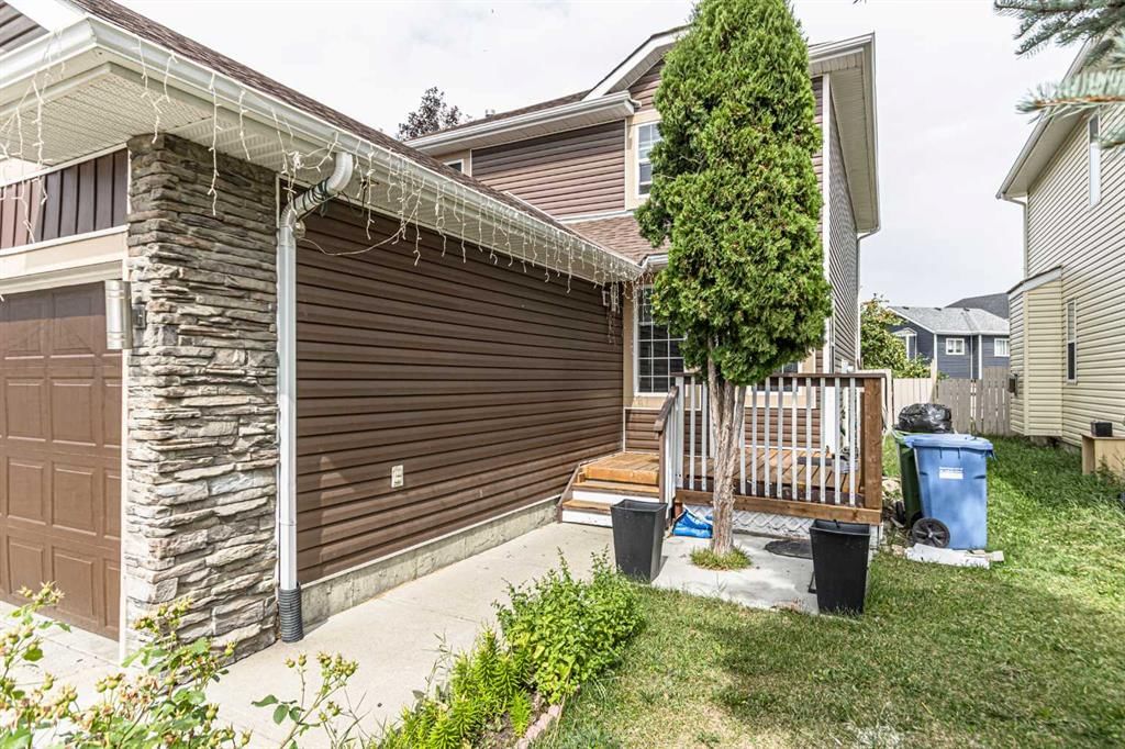 769 Coral Springs Boulevard NE, Calgary — photo 3 of 39