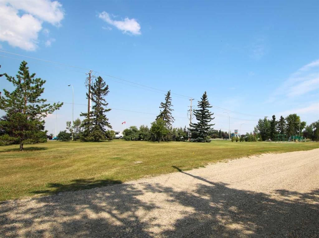 108 Flett Drive NE, Airdrie — photo 4 of 26
