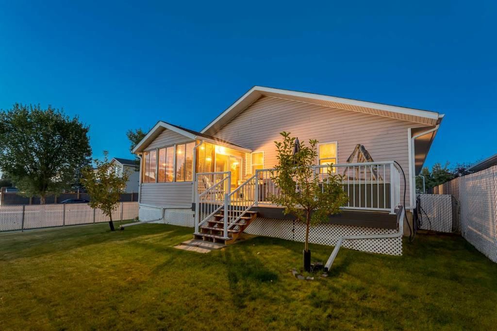 701 19 Street SE, High River — photo 2 of 38