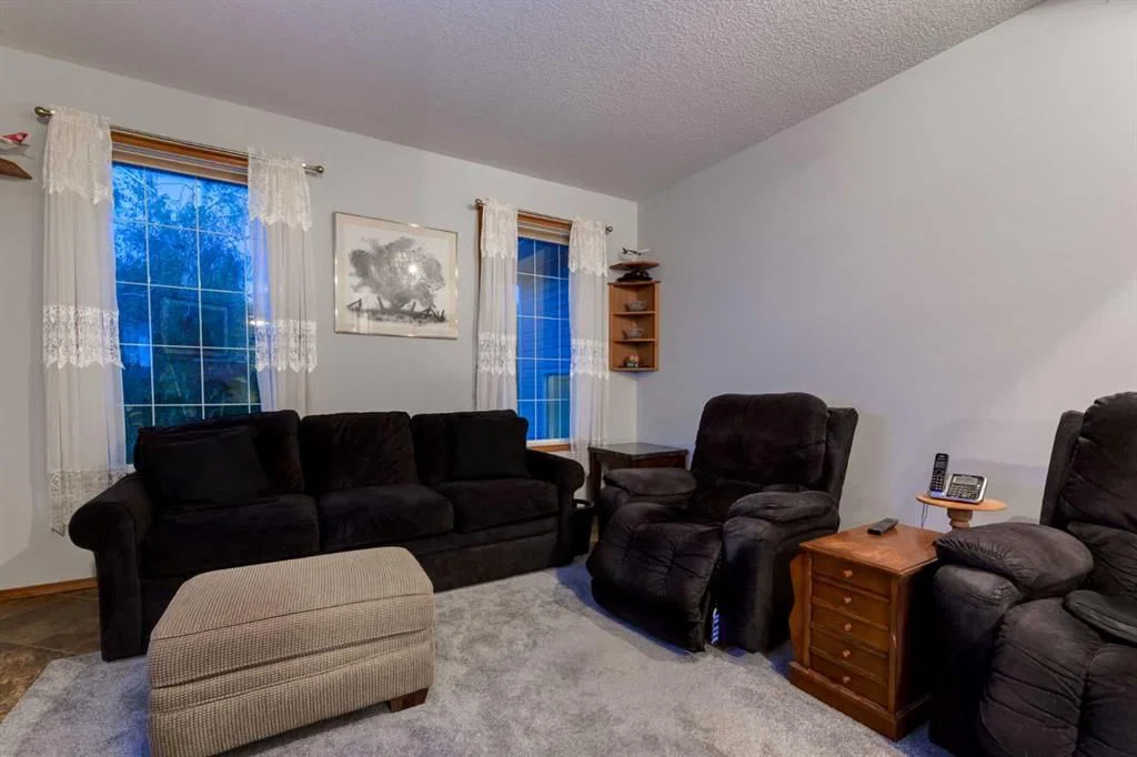 701 19 Street SE, High River — photo 5 of 38