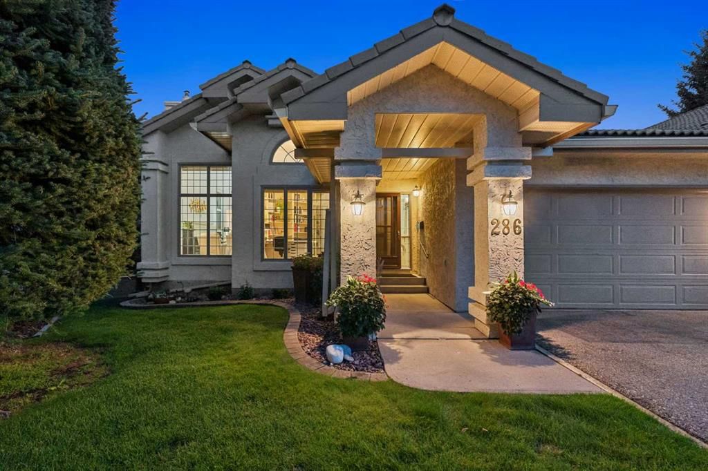 286 Palisbriar Park SW, Calgary — photo 2 of 43