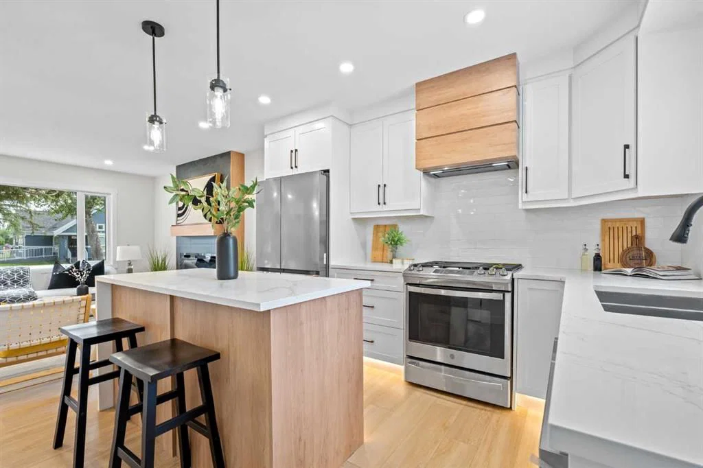 3020 15 Avenue SW, Calgary — photo 2 of 40