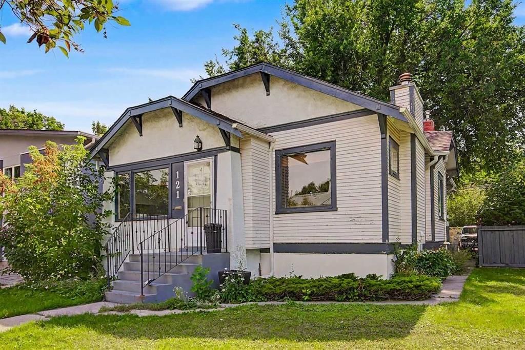 121 10 Avenue NE, Calgary — photo 2 of 32