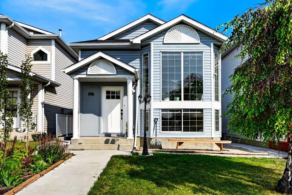 8079 Laguna Way NE, Calgary — photo 3 of 49