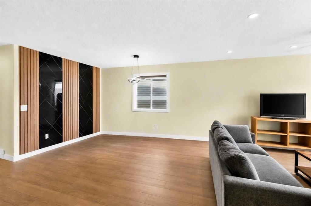 8079 Laguna Way NE, Calgary — photo 5 of 49