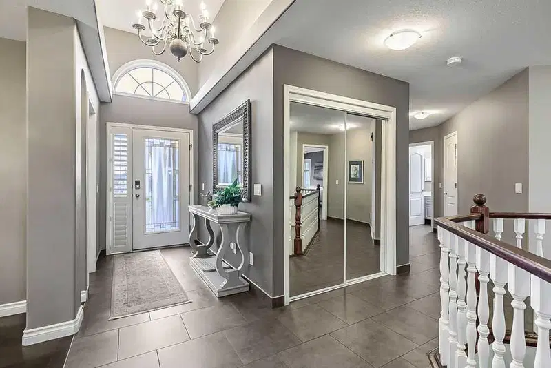 626 Schubert Place NW, Calgary — photo 4 of 50