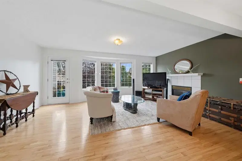 68 Patina Point SW, Calgary — main listing photo