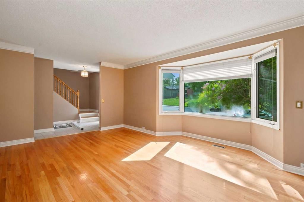 820 Canford Crescent SW, Calgary — photo 4 of 48