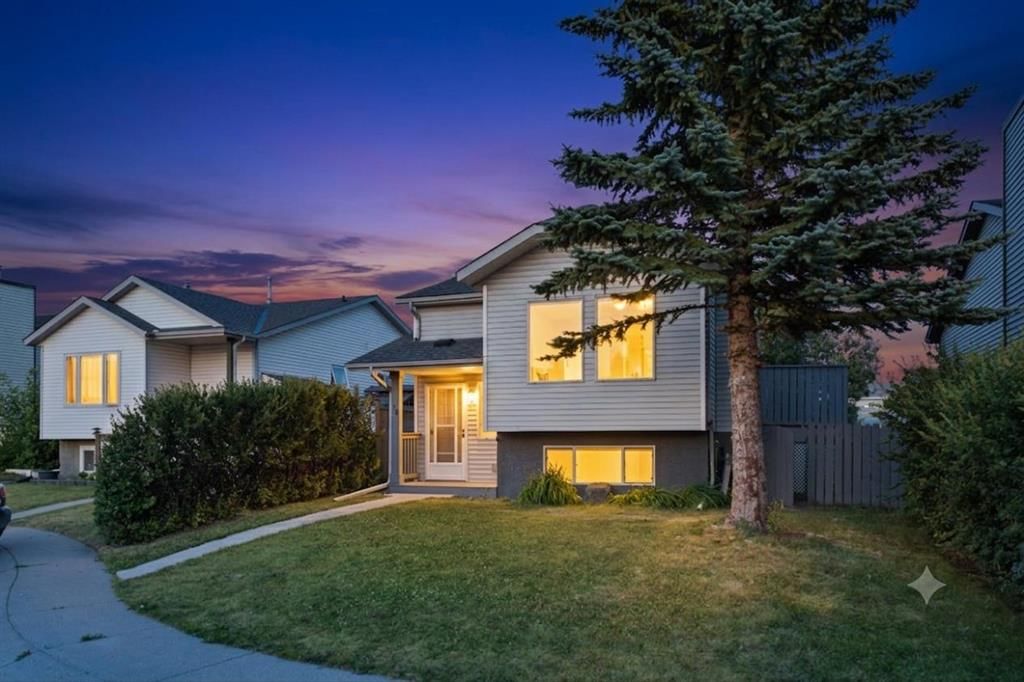 52 Erin Meadows Court SE, Calgary — main listing photo