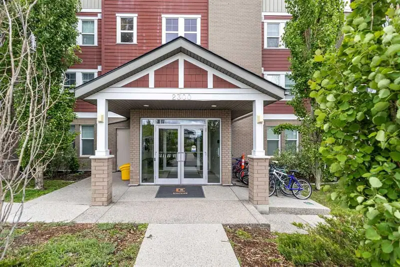 412, 2300 Evanston Square NW, Calgary — photo 2 of 17