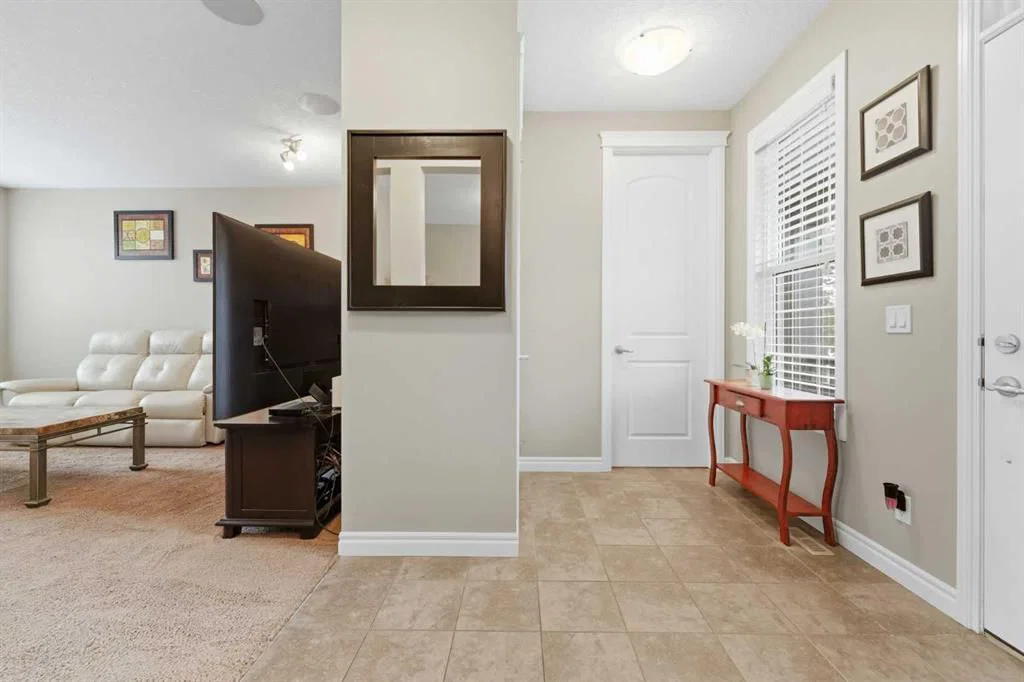 177 Cranarch Place SE, Calgary — photo 3 of 50
