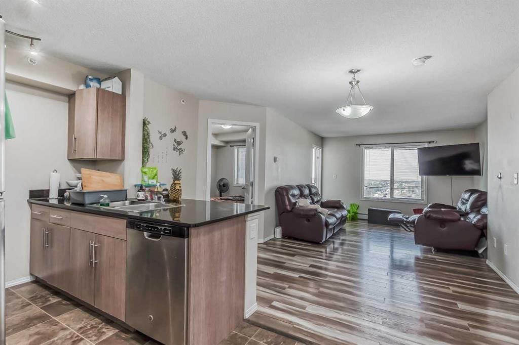 408, 7110 80 Avenue NE, Calgary — photo 3 of 12
