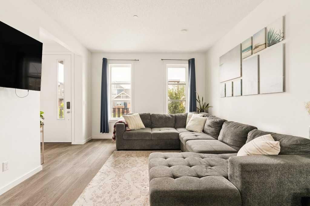 39 Howse Rise NE, Calgary — photo 4 of 32