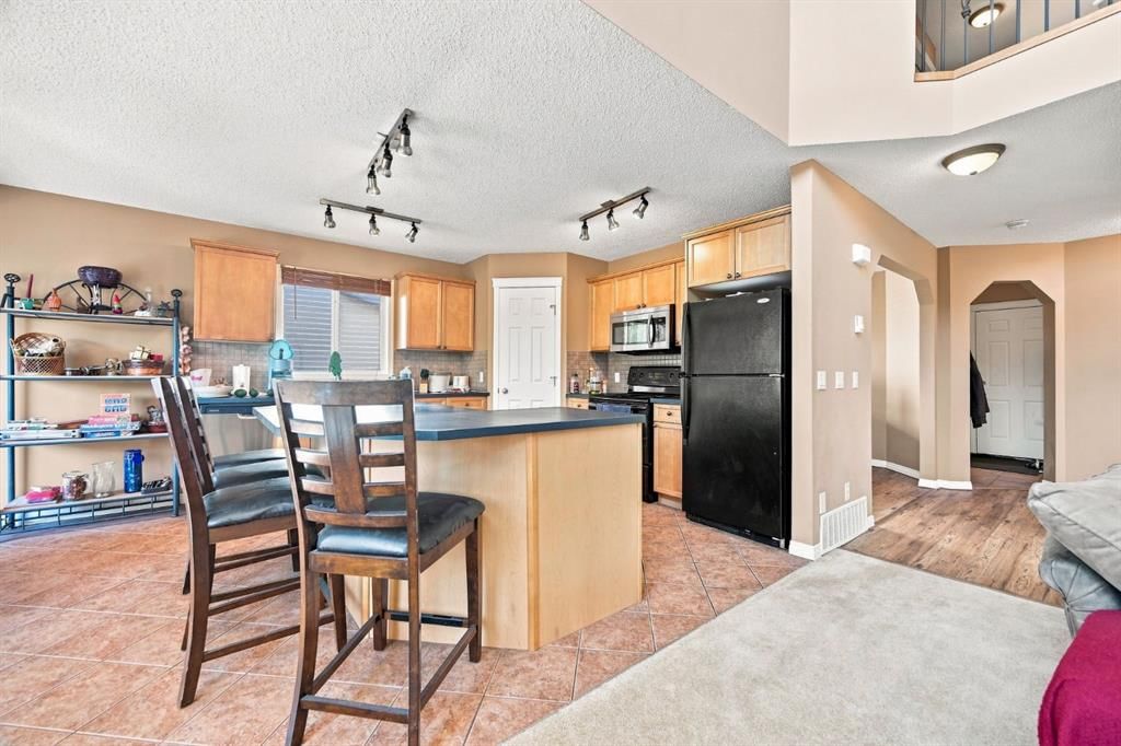 230 Panamount Grove NW, Calgary — photo 5 of 38