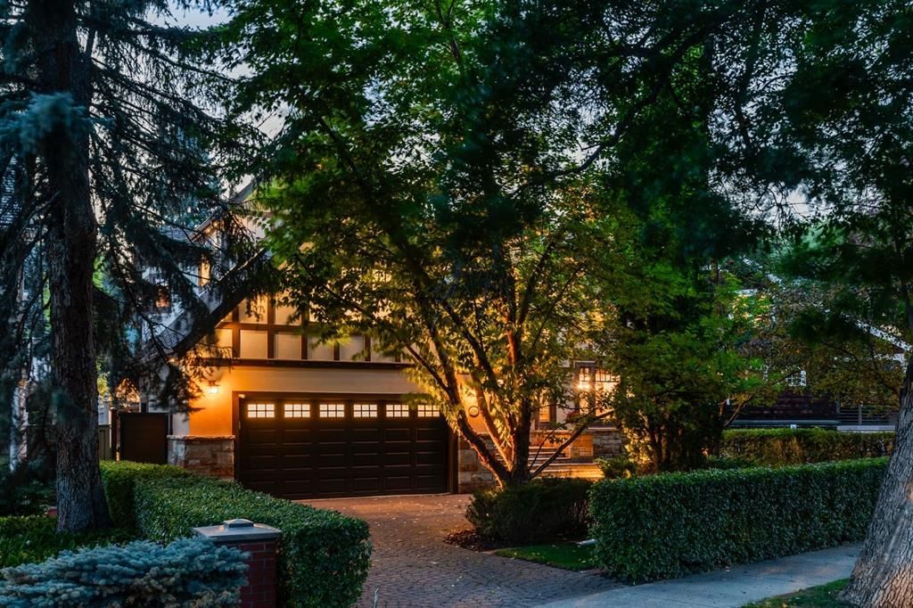 2703 Carleton Street SW, Calgary — photo 2 of 50