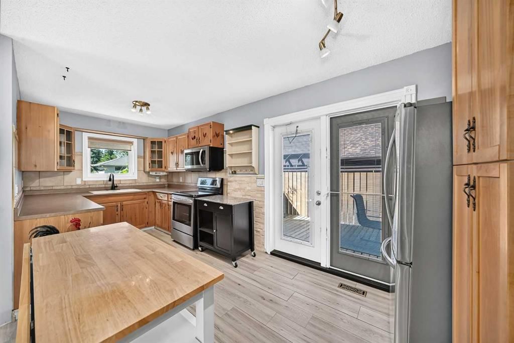 300 Marquis Place SE, Airdrie — photo 4 of 50