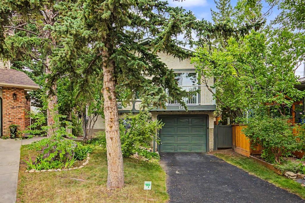 232 Sandstone Place NW, Calgary — main listing photo
