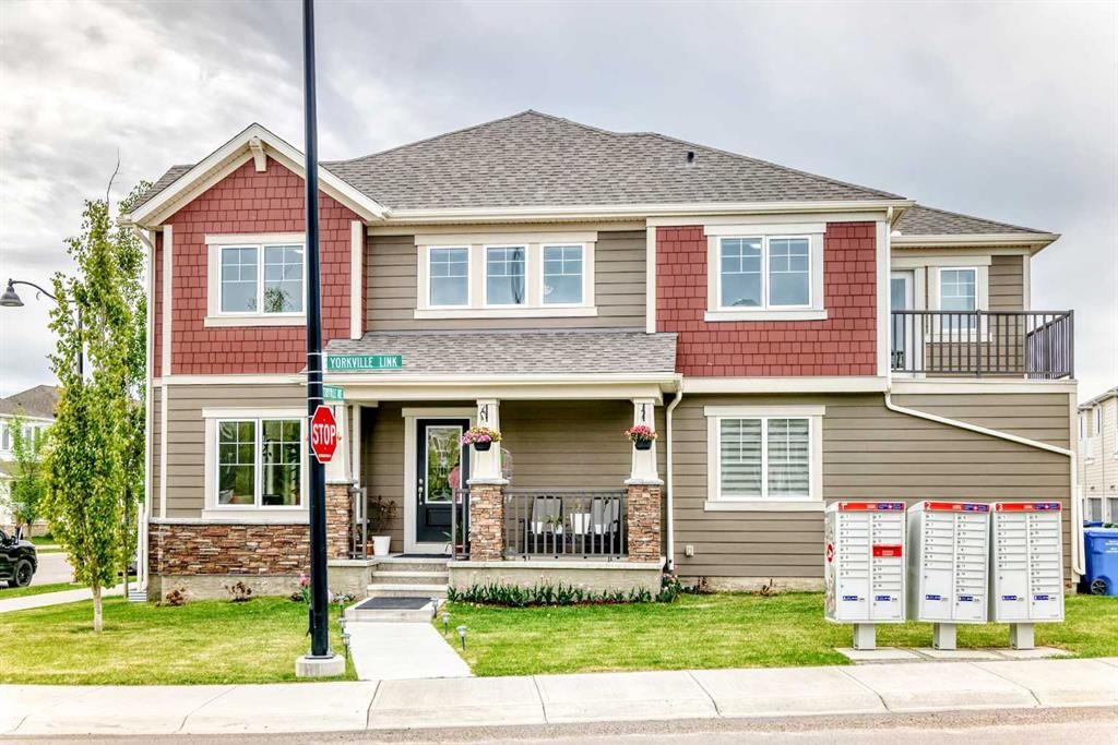 8 Yorkville Link SW, Calgary — main listing photo