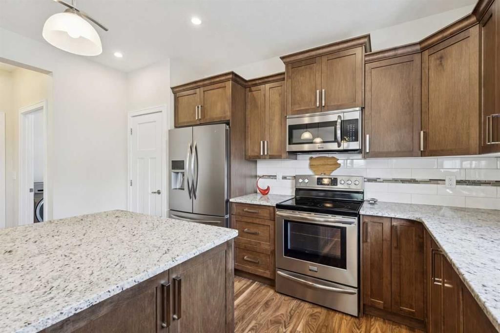 102 Cooperswood Place SW, Airdrie — photo 4 of 34