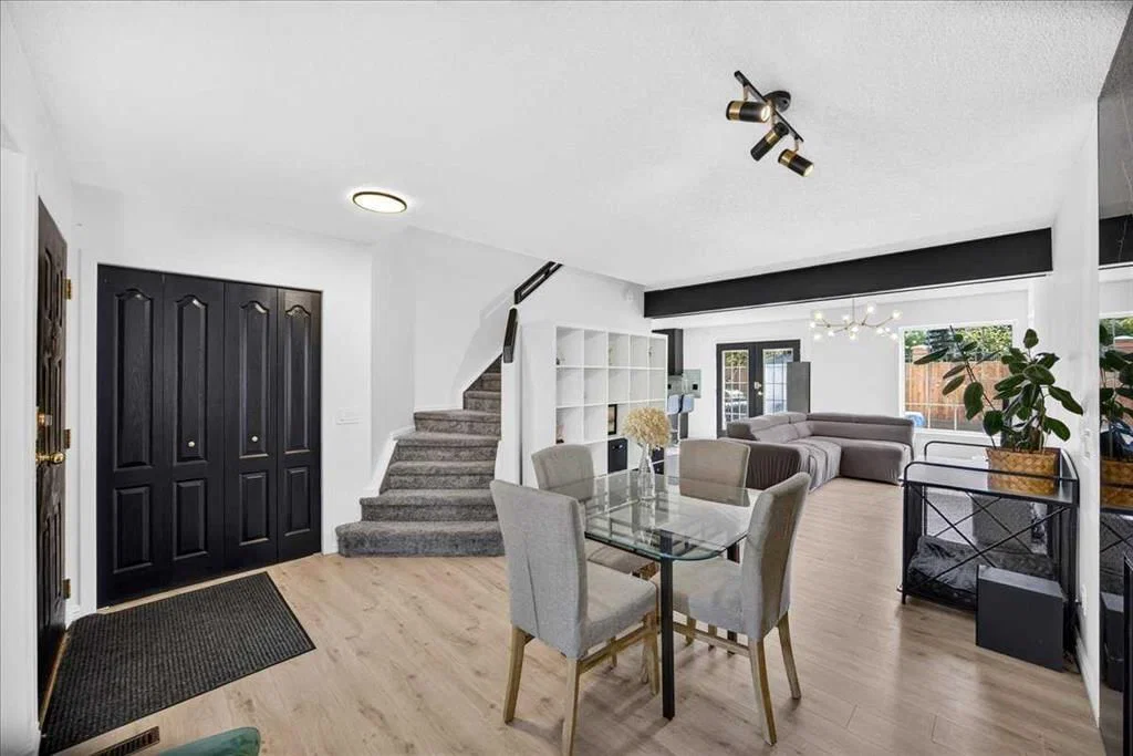 1705 Patterson View SW, Calgary — photo 4 of 39