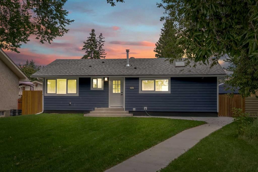 2524 Southwood Drive SE, Calgary — main listing photo