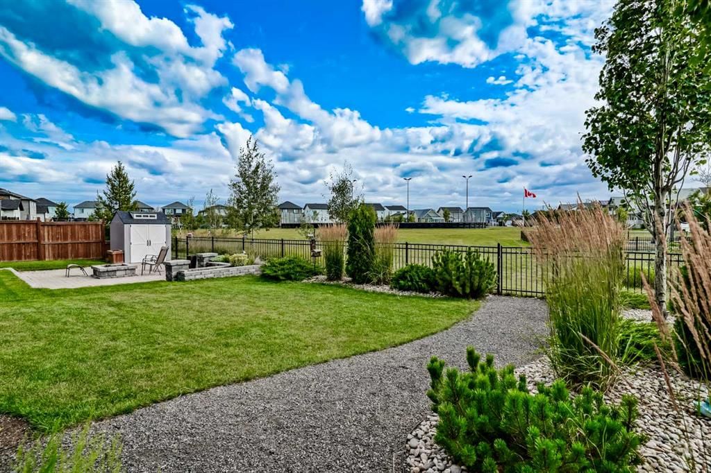 213 Vista Drive, Crossfield — photo 4 of 40