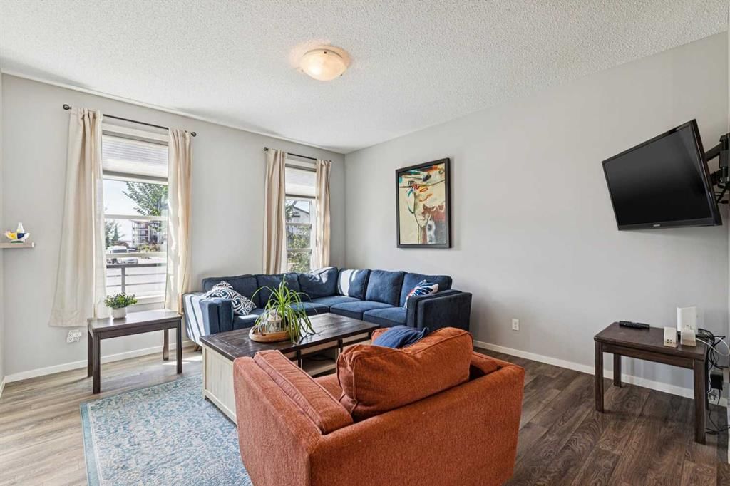 1301 Walden Drive SE, Calgary — photo 3 of 35