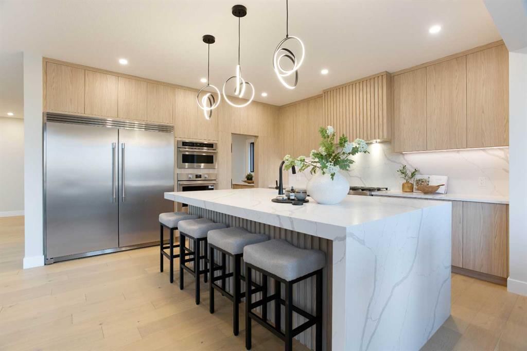 32 Spring Creek Point SW, Calgary — main listing photo