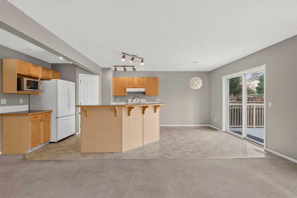 170 Tusslewood Drive NW, Calgary — photo 3 of 28